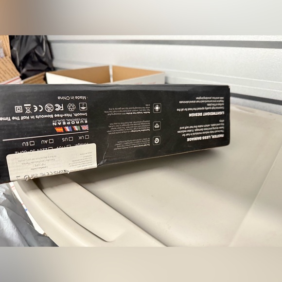 Blow Dryer Brush Volumizer - Picture 8 of 8